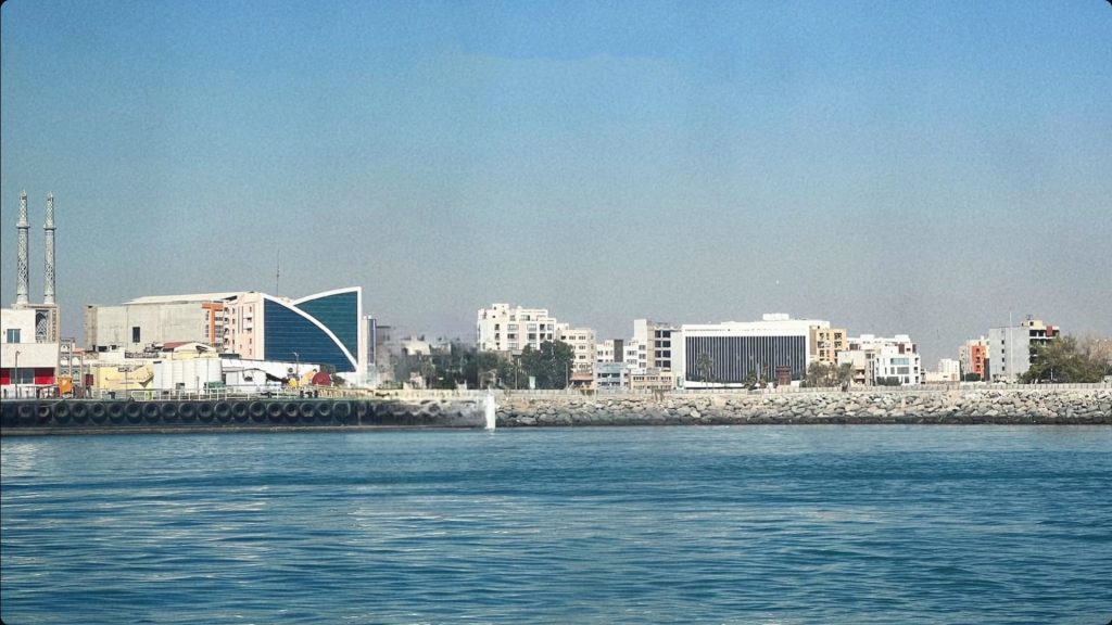 نمای ساحلی شهر بندرعباس - مجتمع تجاری ستاره جنوب